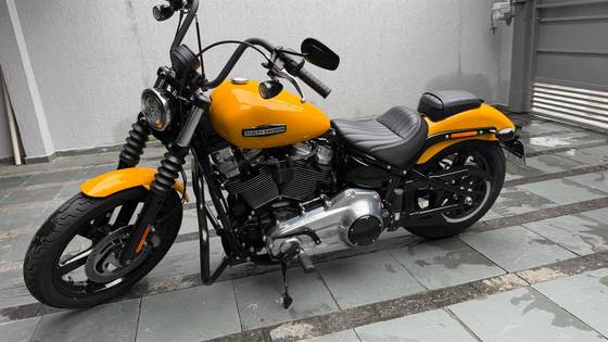 HARLEY-DAVIDSON STREET BOB 